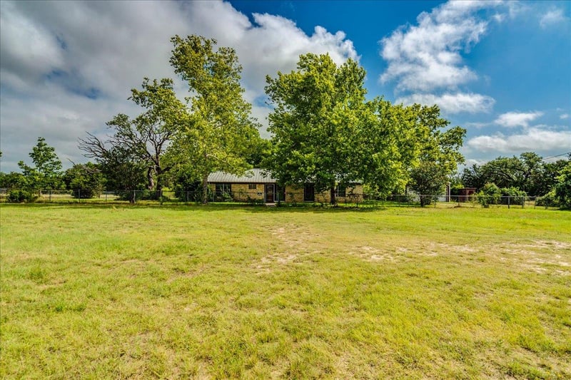 Virtual tour of 106 Tl Wilson LN