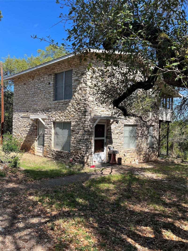 Virtual tour of 10605 Kit Carson Dr
