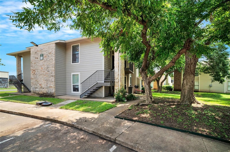 Virtual tour of 10616 Mellow Meadow Dr Unit #7C