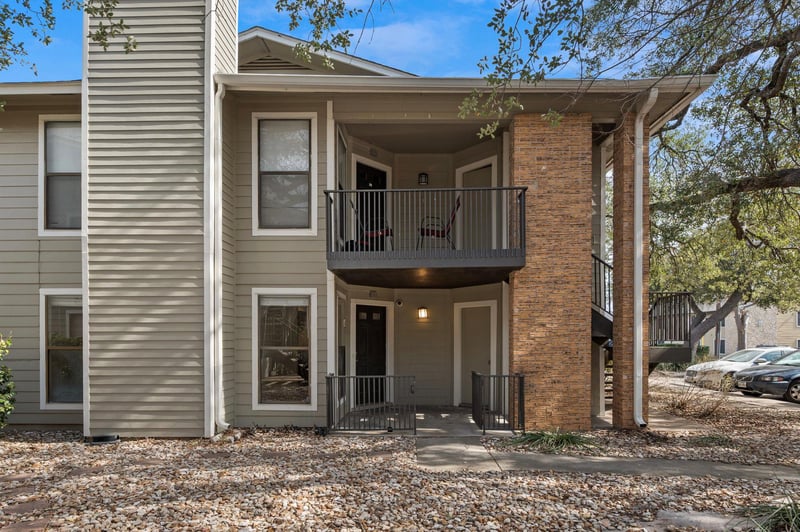 Virtual tour of 10616 Mellow Meadows DR Unit #3A