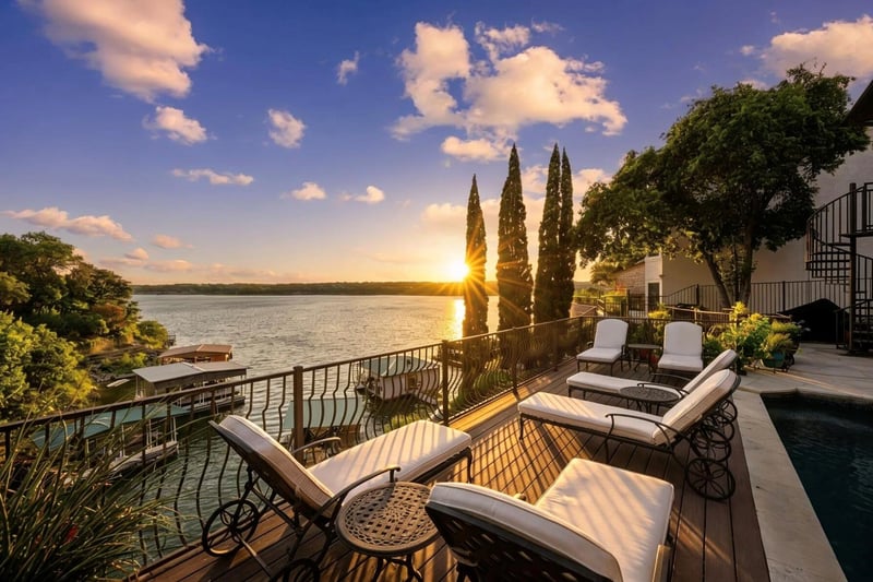 Virtual tour of 107 Edgewater CV
