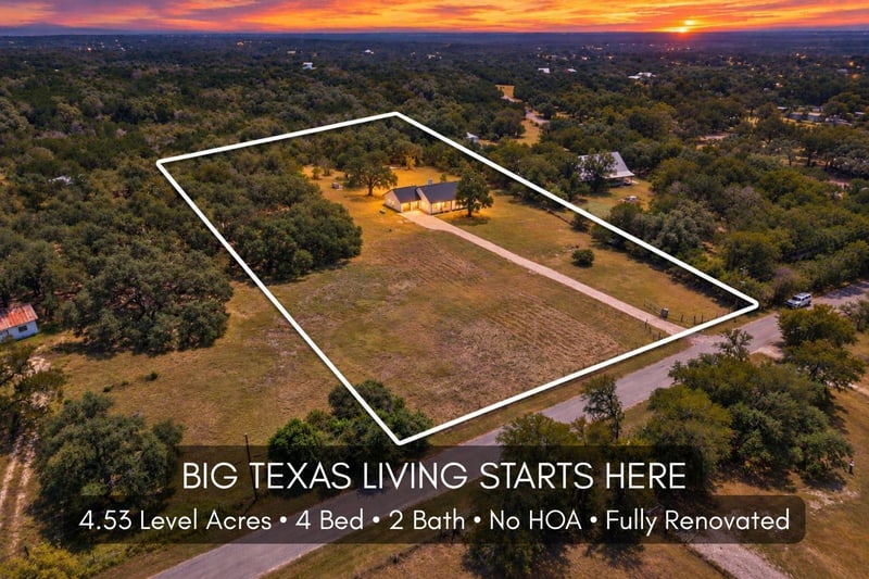 Virtual tour of 1070 Lonesome TRL