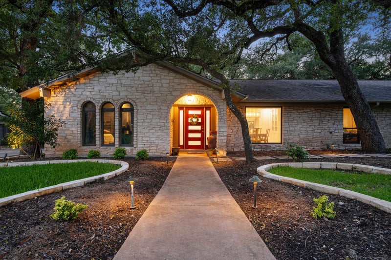 Virtual tour of 10706 Spicewood Club DR