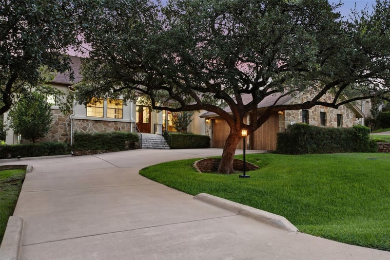 Virtual tour of 108 Crest View DR