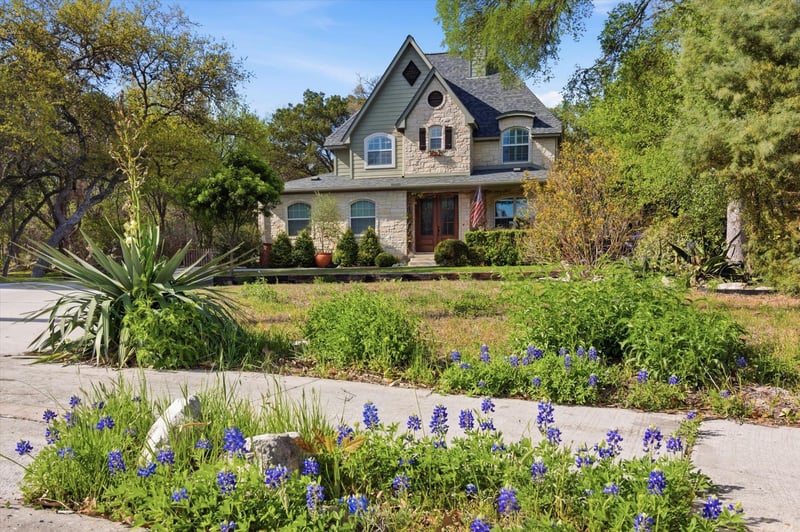Virtual tour of 108 Quarry Crest CIR