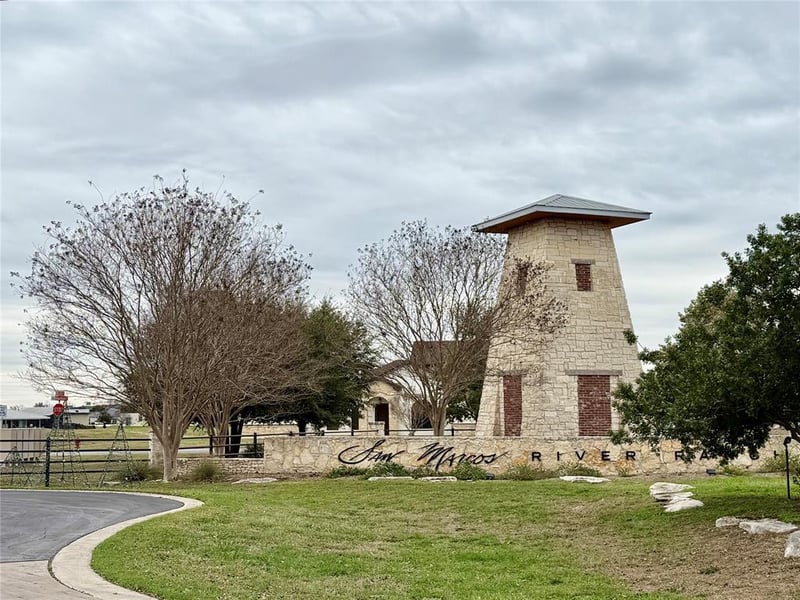 Virtual tour of 108 River Lakes Lane