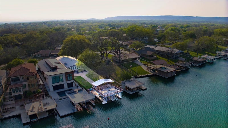 Virtual tour of 108 Riverside Dr