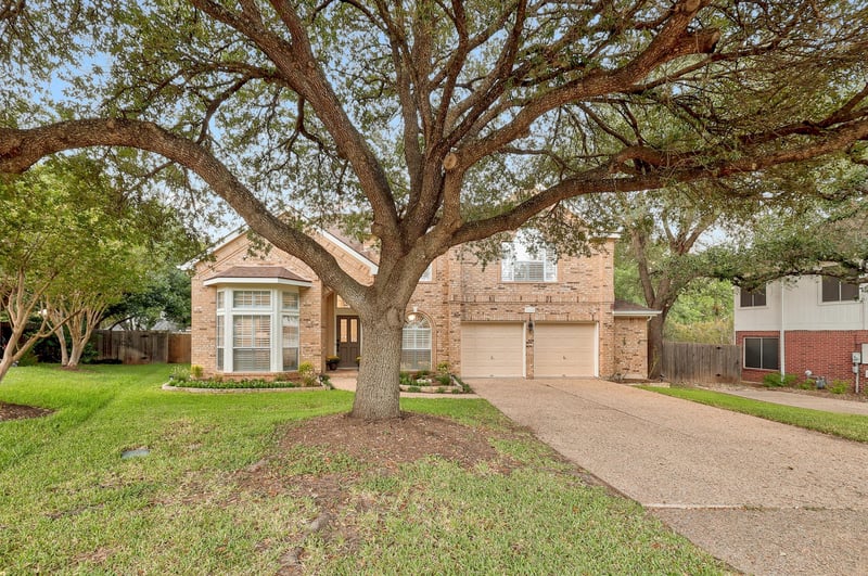 Virtual tour of 10810 Pinkney LN