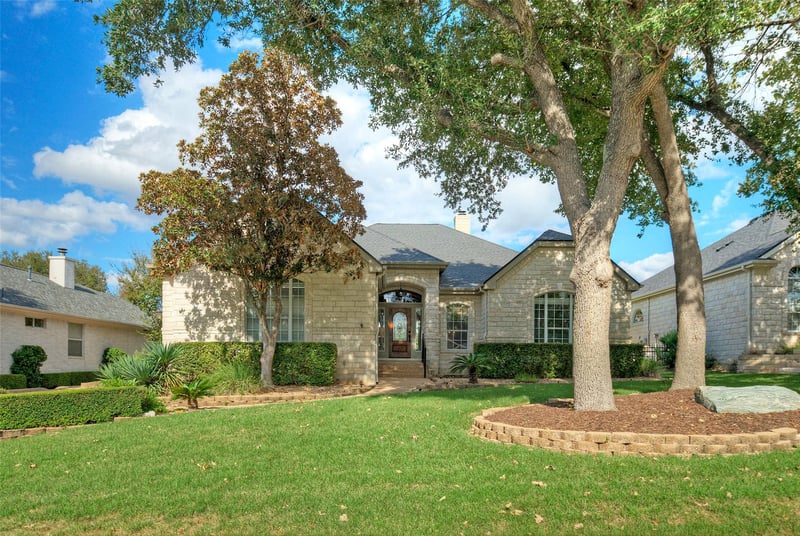 Virtual tour of 10813 River Plantation Dr