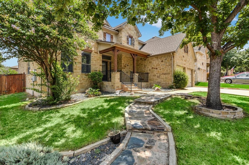 Virtual tour of 109 Choke Canyon Ln