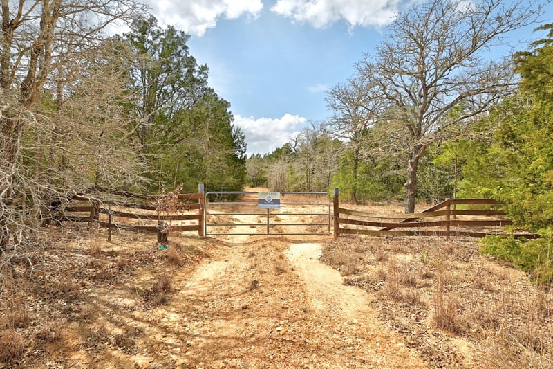 Virtual tour of 109 Crepe Myrtle RD