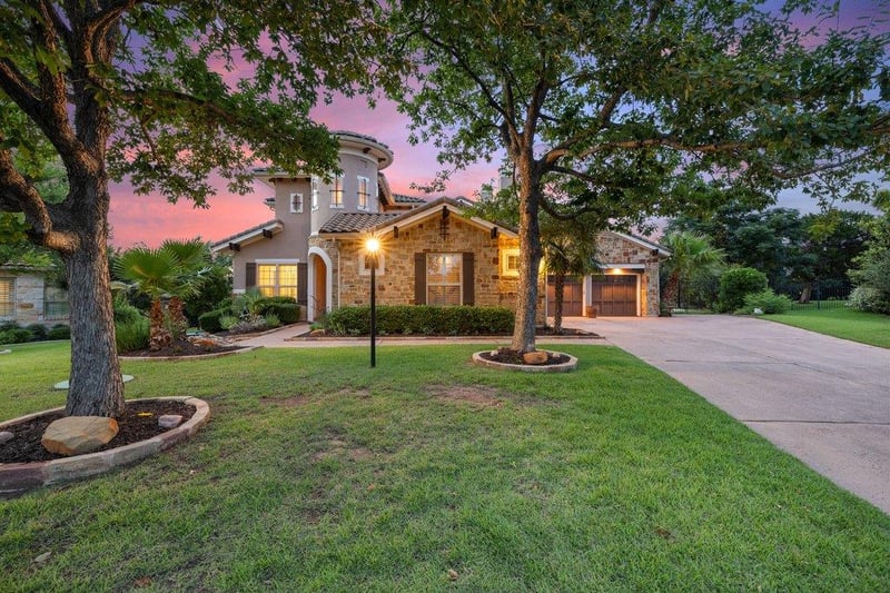 Virtual tour of 109 Largo CV