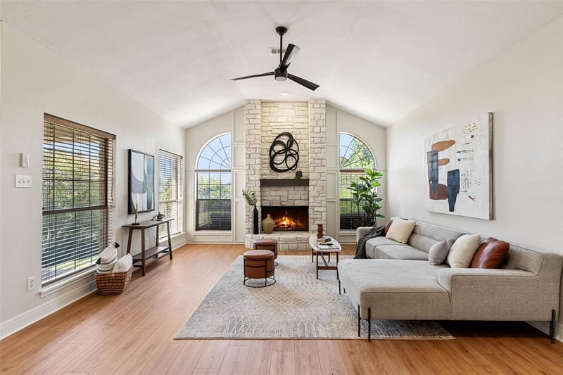 Virtual tour of 109 Schooner DR