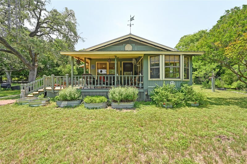 Virtual tour of 10908 Slaughter Creek Dr