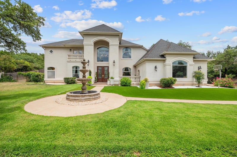 Virtual tour of 10912 Centennial Trl