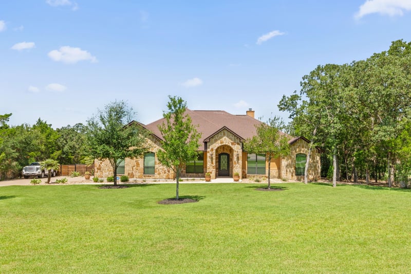 Virtual tour of 110 Long Bow CV