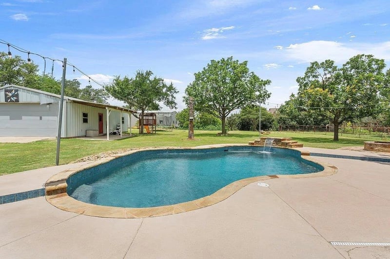 Virtual tour of 110 Sunset RD