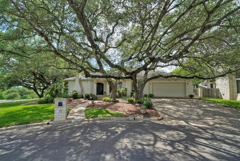 Virtual tour of 11004 Point Clear Ct