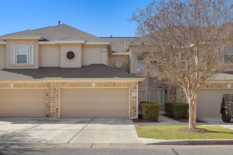 Virtual tour of 1101 E Parmer LN Unit #318