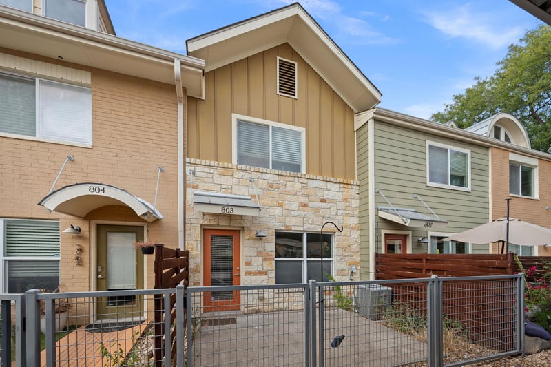 Virtual tour of 1101 Grove BLVD Unit #803