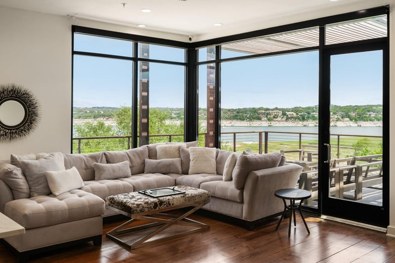 Virtual tour of 1101 Ivean Pearson Rd Unit #E201