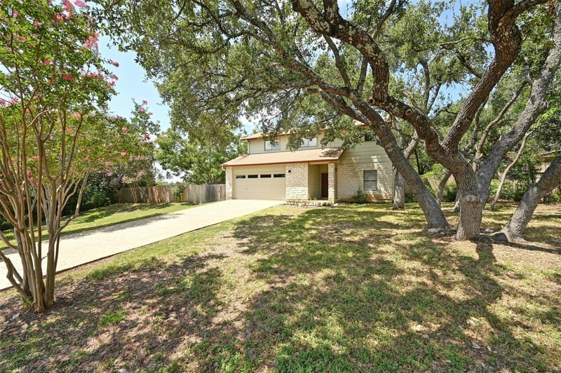 Virtual tour of 1102 San Augustine DR