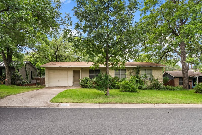 Virtual tour of 1102 Southwood RD