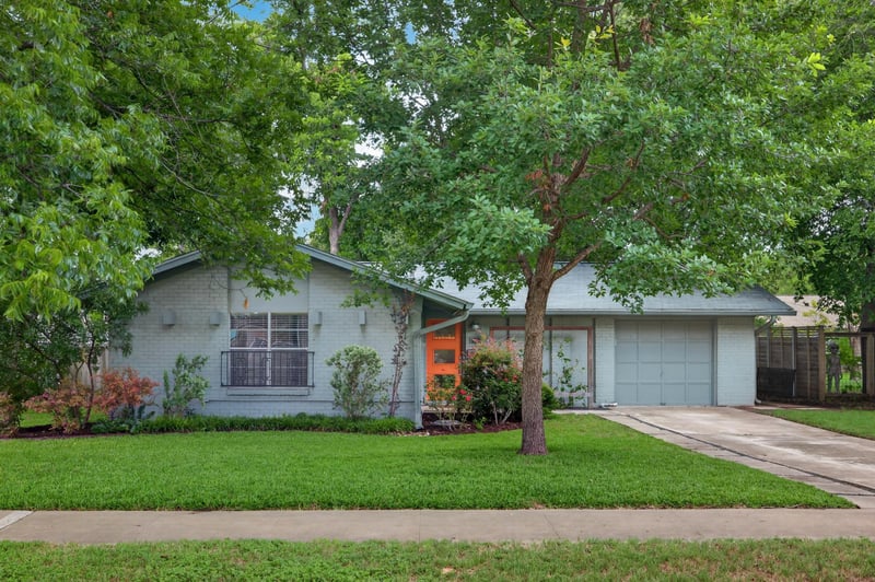 Virtual tour of 1103 Chesapeake DR