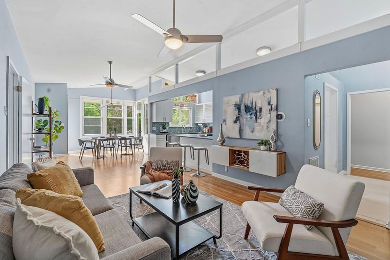 Virtual tour of 1103 Norwalk LN