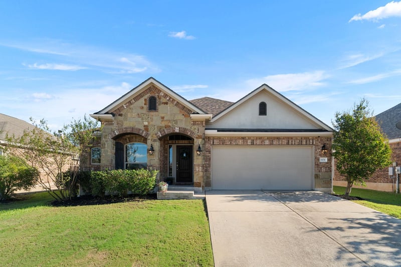 Virtual tour of 1104 Arvada Dr