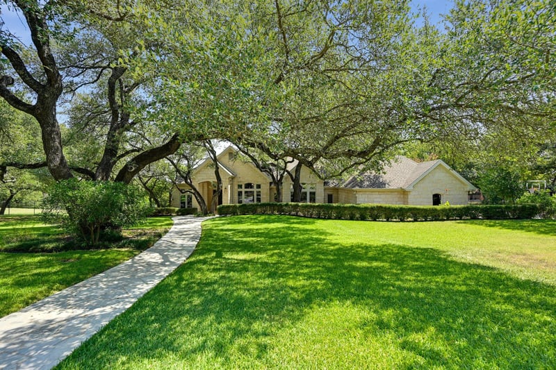 Virtual tour of 1104 Blackacre TRL