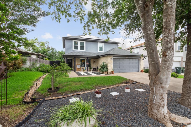 Virtual tour of 1104 Hilltop DR