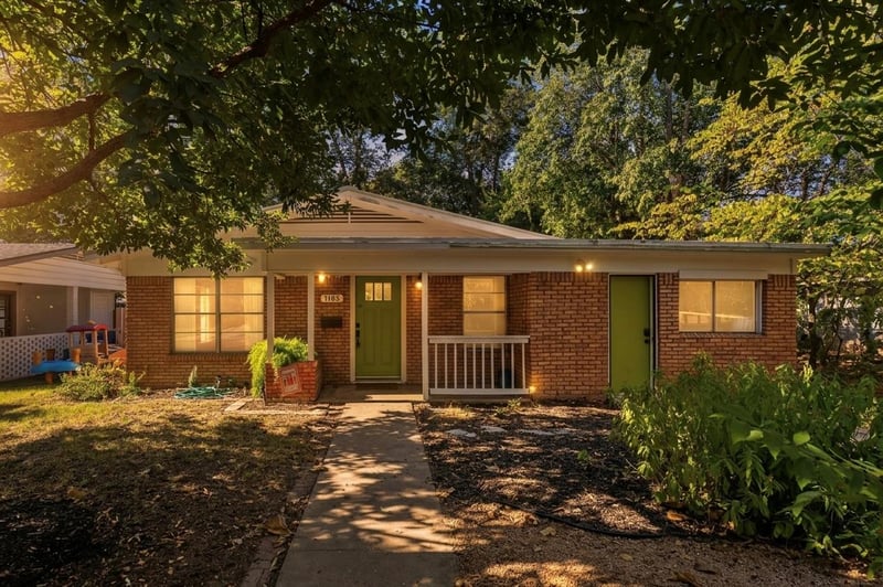 Virtual tour of 1105 Alegria RD