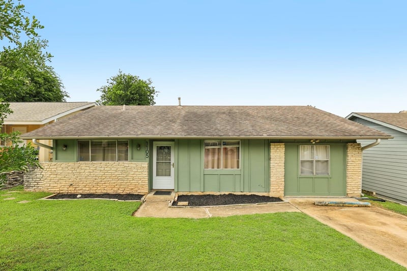 Virtual tour of 1105 Blue Ridge DR