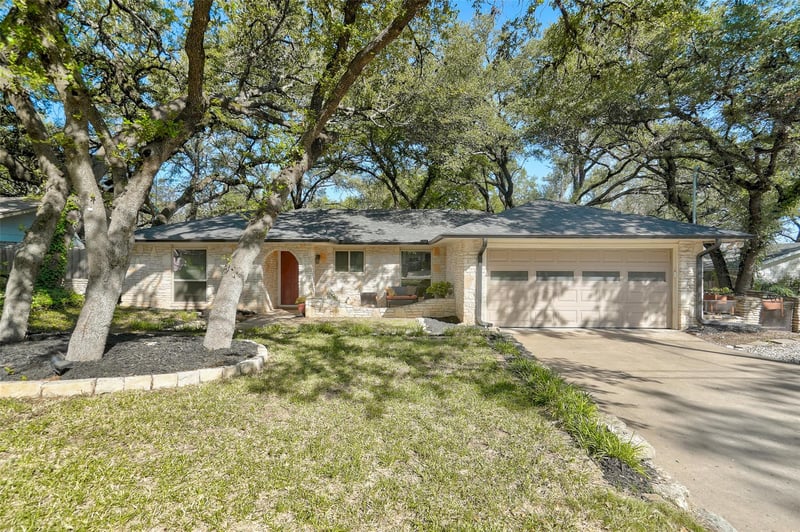 Virtual tour of 1105 N Riviera CIR