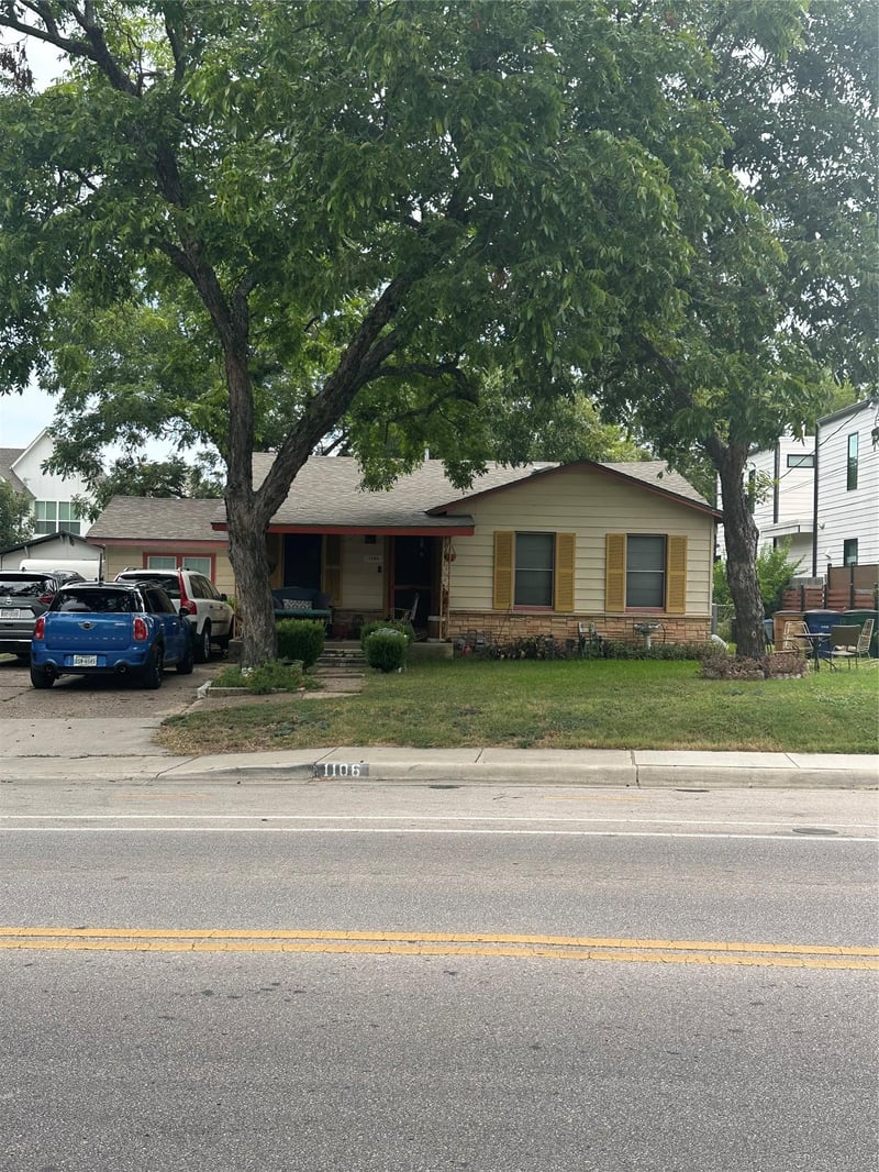 Virtual tour of 1106 Justin LN