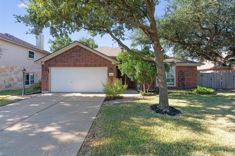 Virtual tour of 1108 Calistoga DR