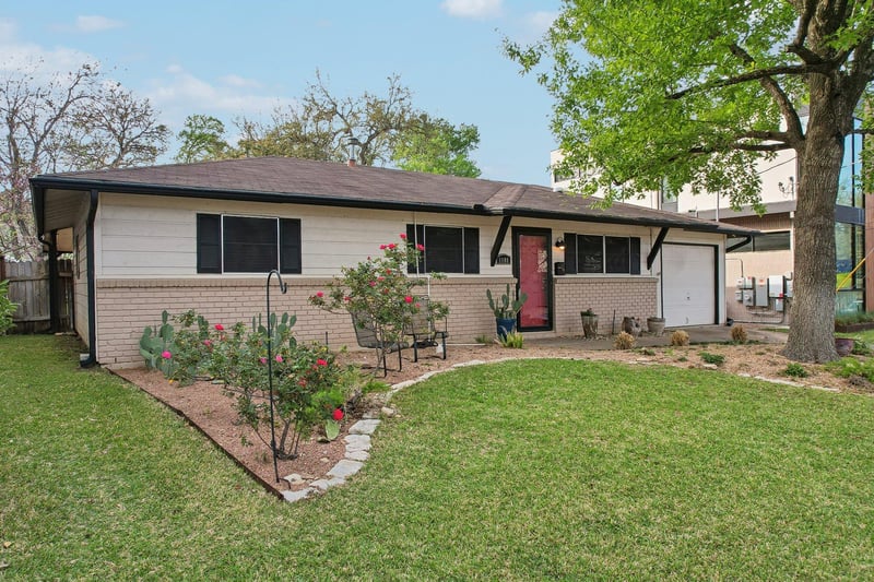 Virtual tour of 1108 Folts Ave