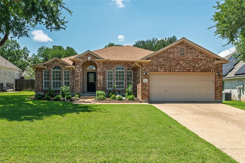 Virtual tour of 111 Arrowhead LN