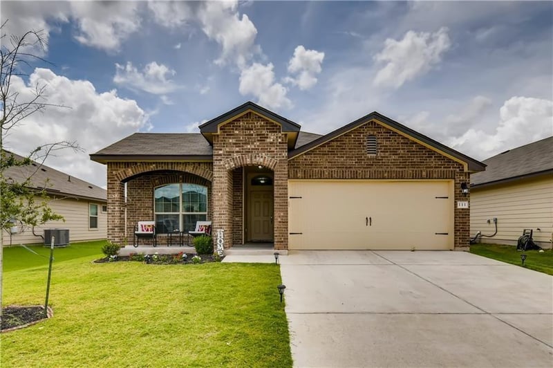 Virtual tour of 111 Lillian Dr