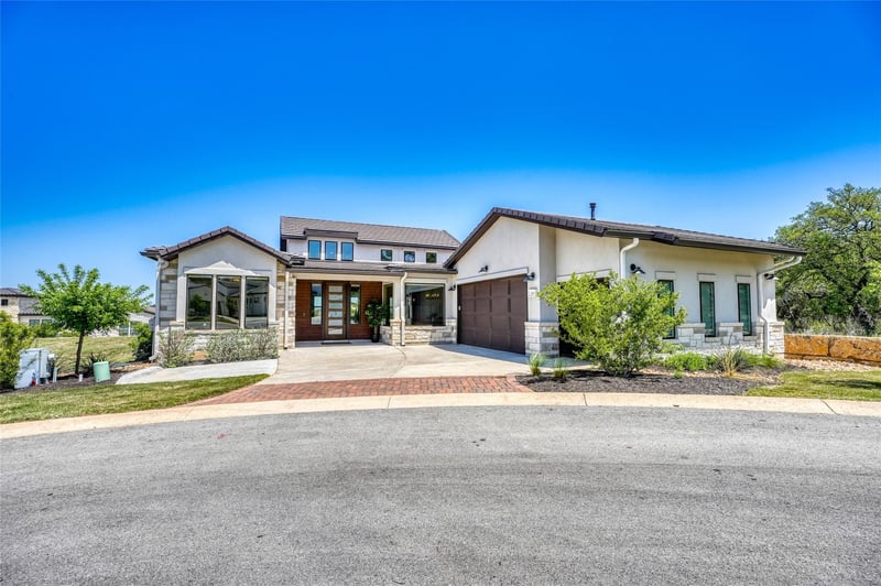 Virtual tour of 111  Medici Cv