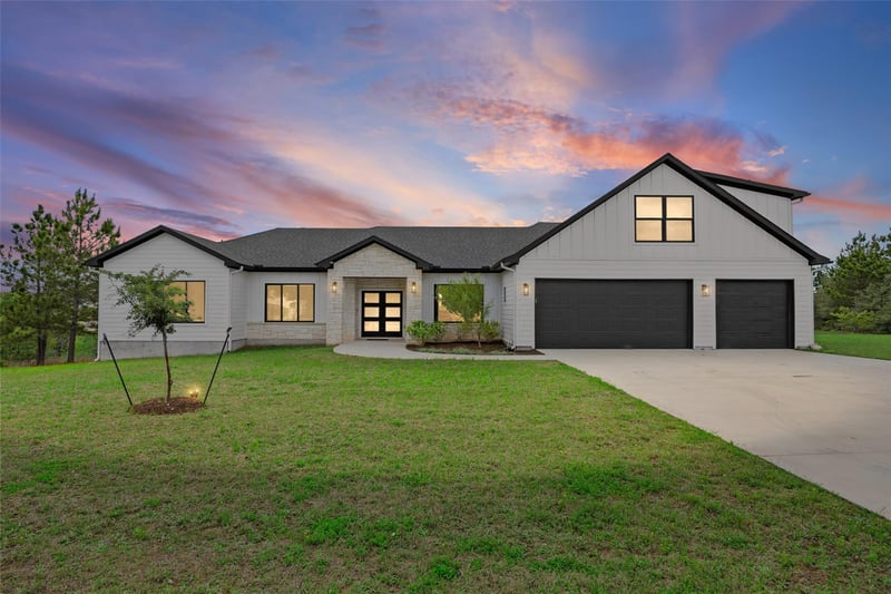 Virtual tour of 111 Tall Forest Dr