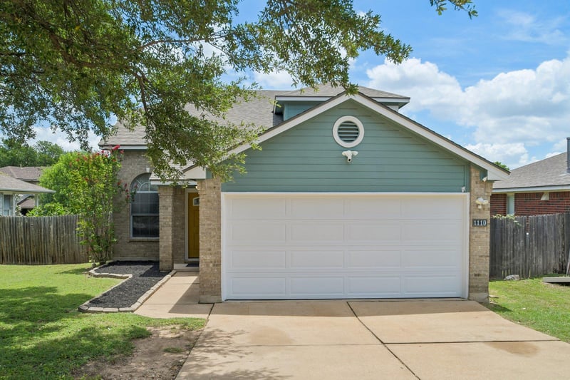 Virtual tour of 1110 Brashear LN