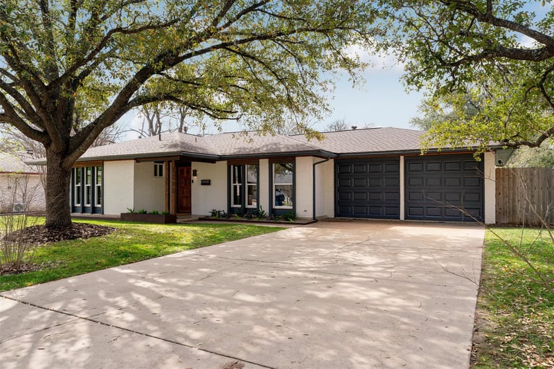 Virtual tour of 1111 Radam CIR