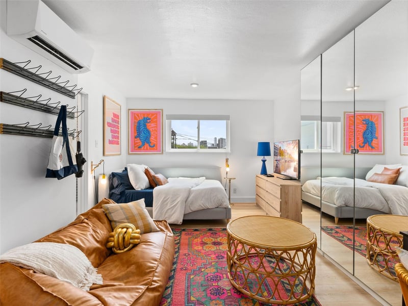 Virtual tour of 1111 W 10th ST Unit #206