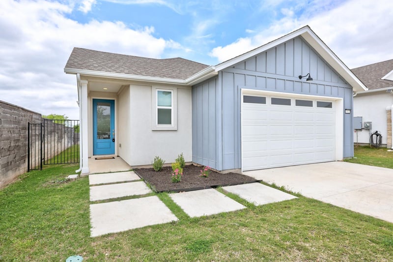 Virtual tour of 1112 Chapote Ter