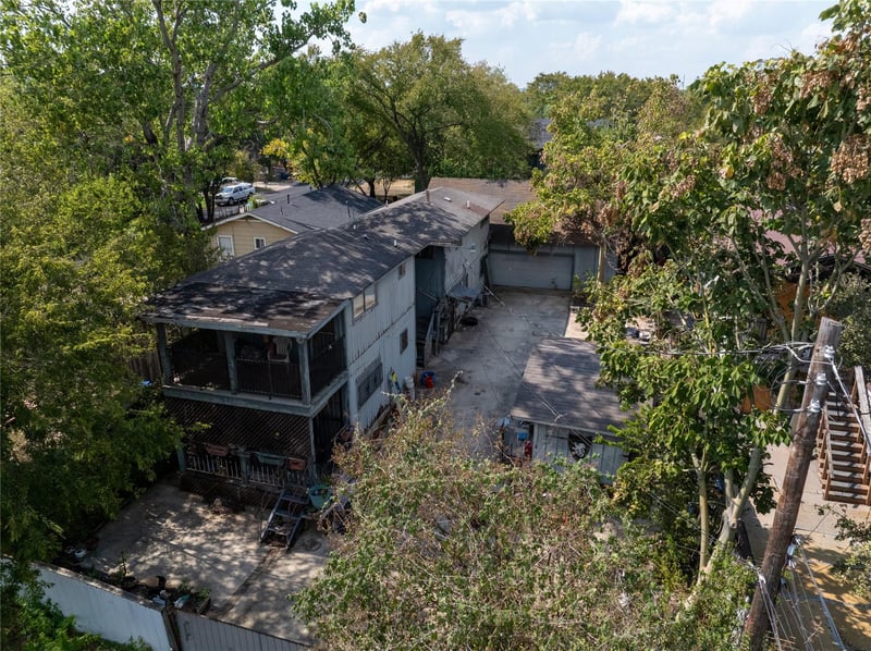 Virtual tour of 1112 Terry DR