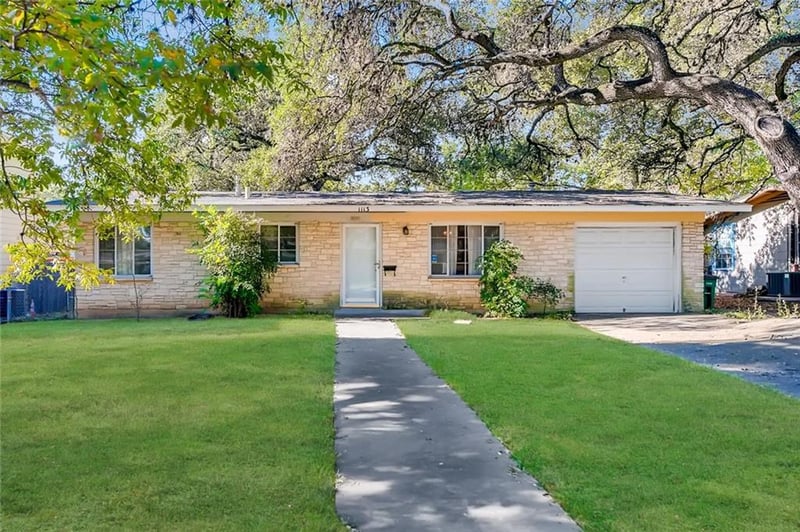 Virtual tour of 1113 Southwood RD