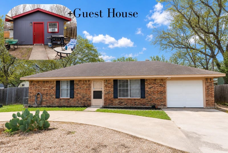Virtual tour of 1114 Woodlawn ST