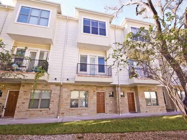 Virtual tour of 1115 Kinney Ave Unit #18